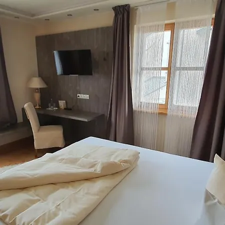 Landgasthof Zum Lang בית הארחה